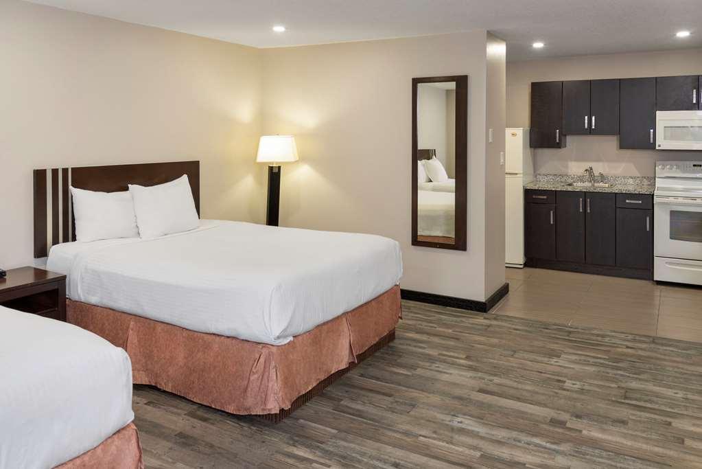 Econo Lodge Inn & Suites Medicine Hat Kamer foto