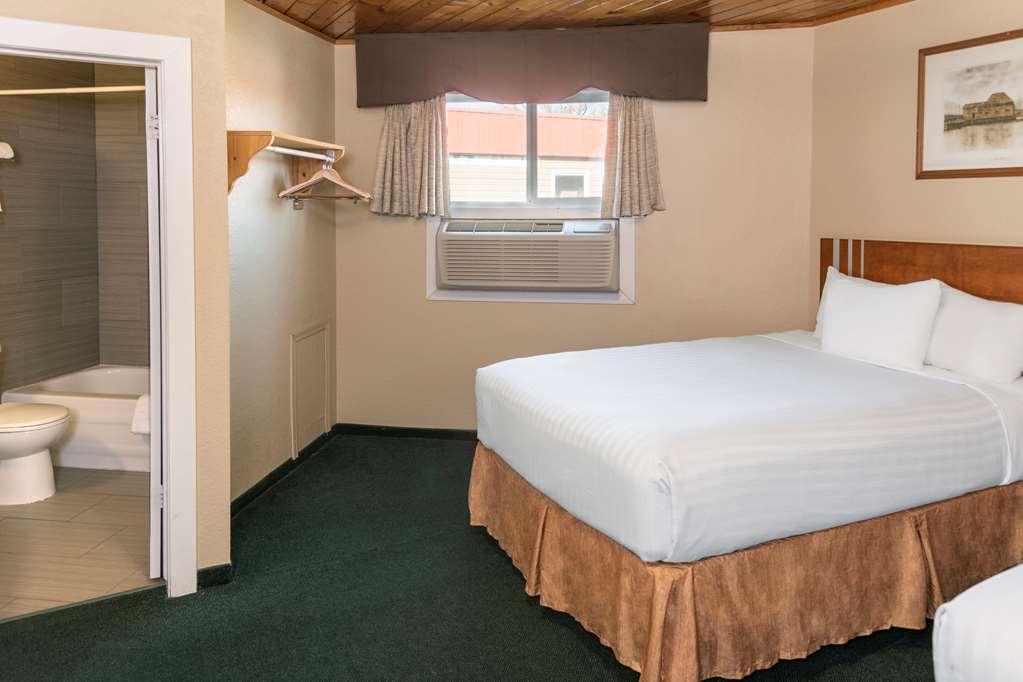 Econo Lodge Inn & Suites Medicine Hat Kamer foto