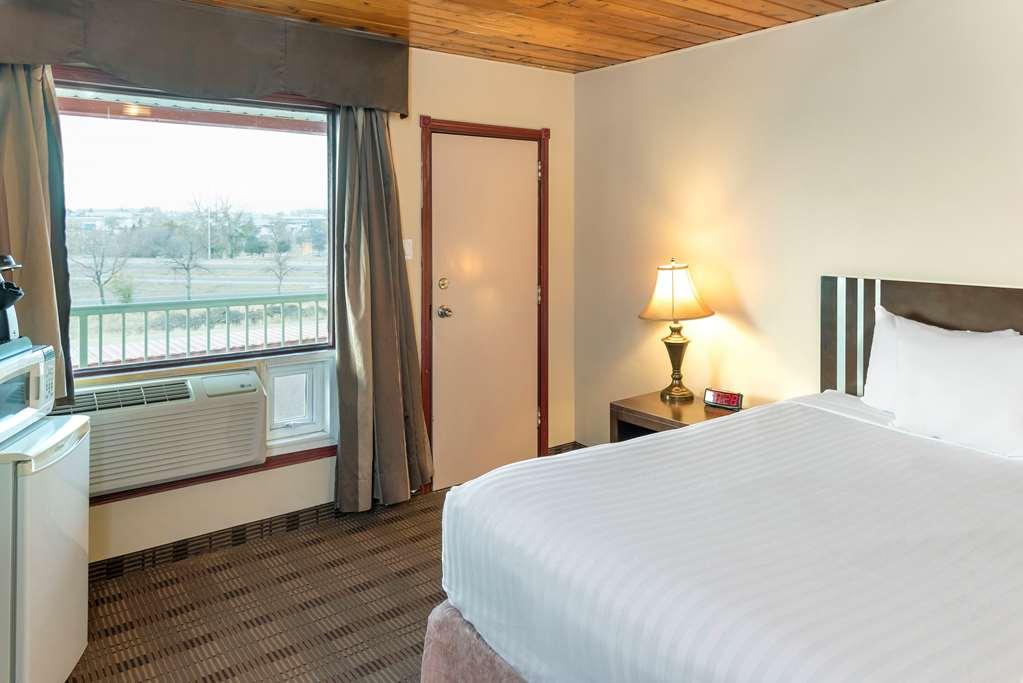 Econo Lodge Inn & Suites Medicine Hat Kamer foto
