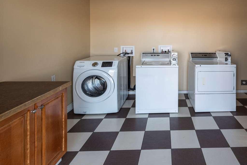 Econo Lodge Inn & Suites Medicine Hat Buitenkant foto